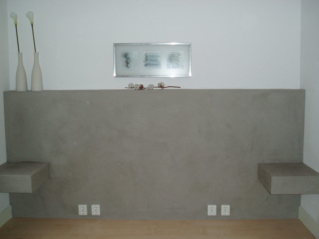 Achterwand slaapkamer betonlook